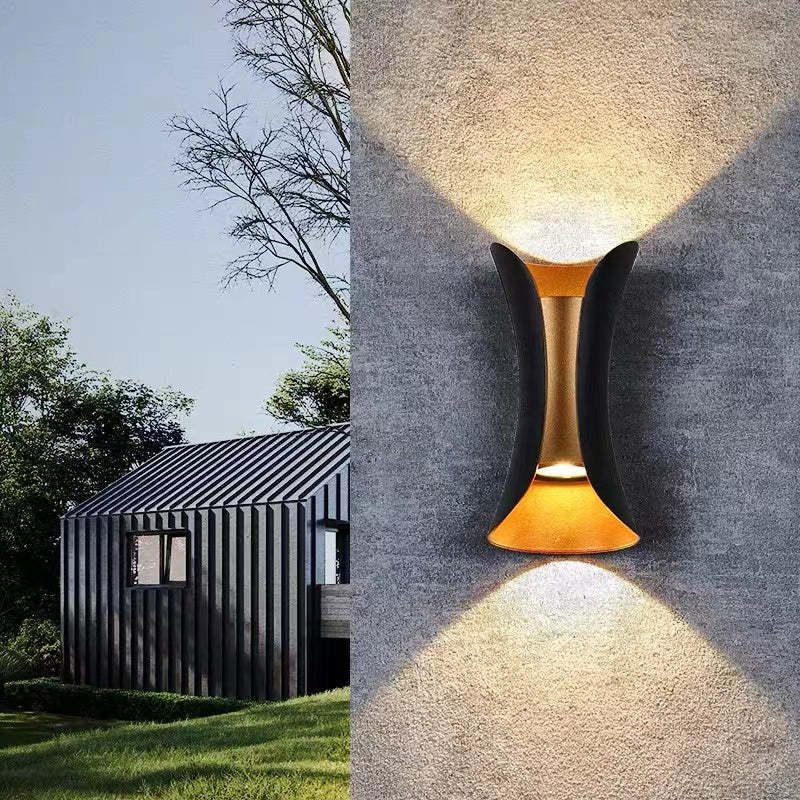 Noxel Væglampe i Aluminium
