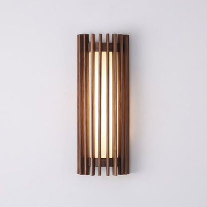 Neyra Væglampe i Valnød