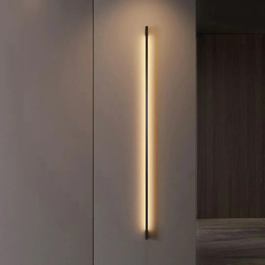 Liora Væglampe i Aluminium